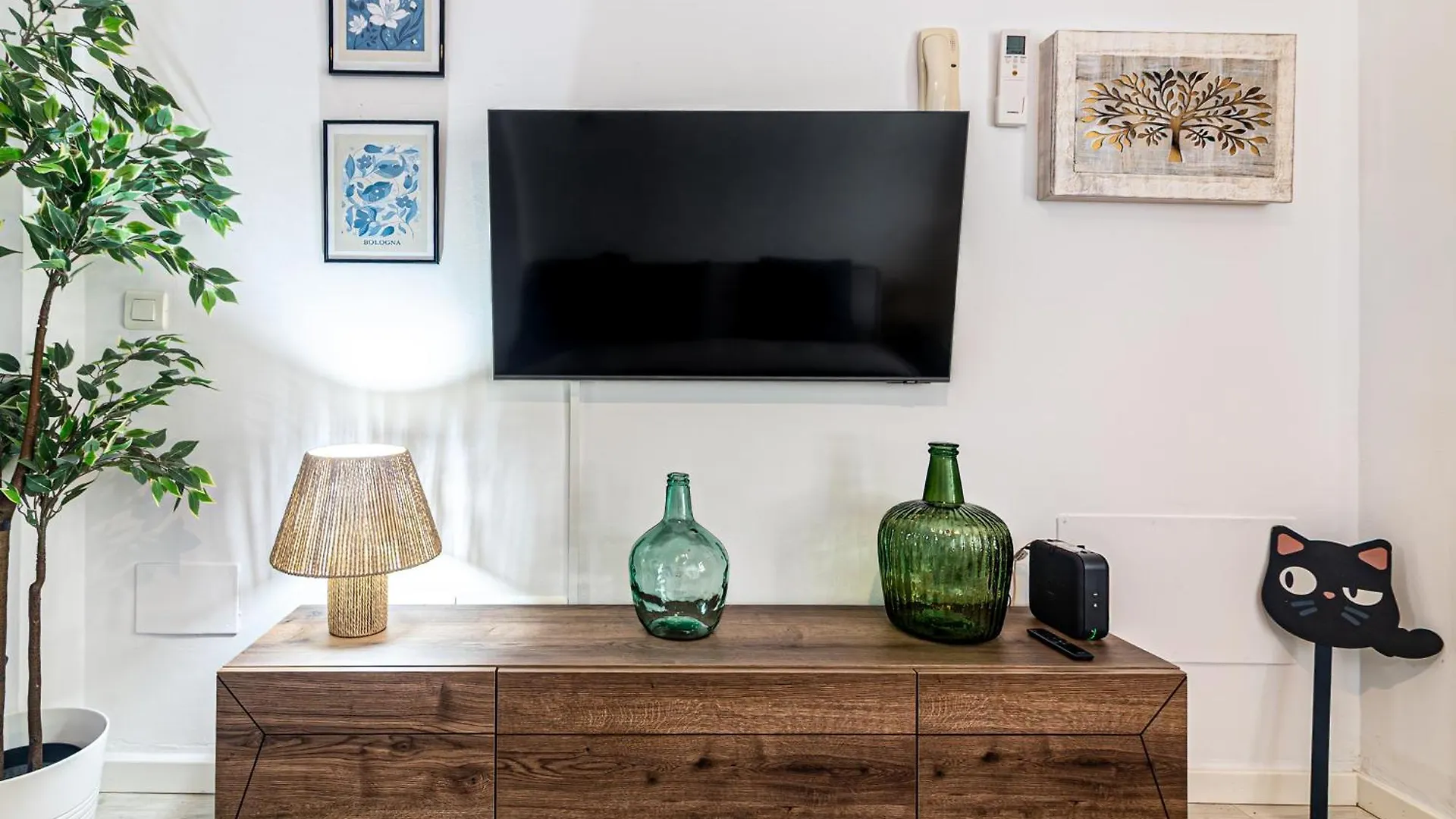 Sea & Wave Nuno Apartment Malaga